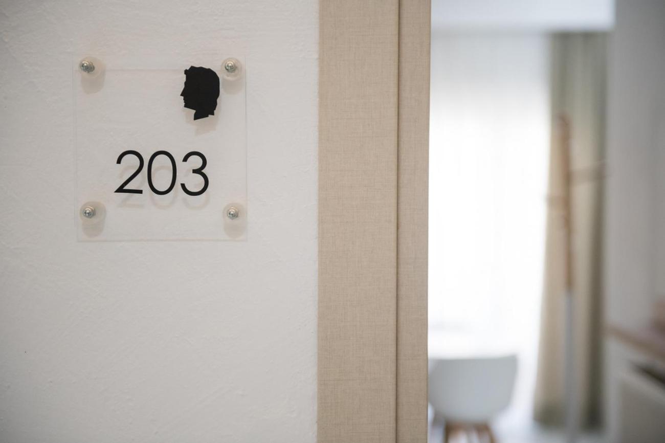 Apartment The 203 *